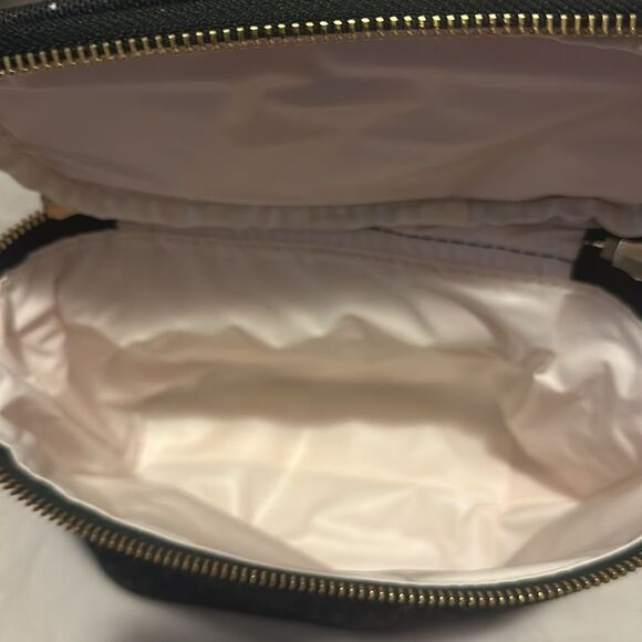 NWT Kate Spade Black Polka Dot Lunch Box - Picture 3 of 3